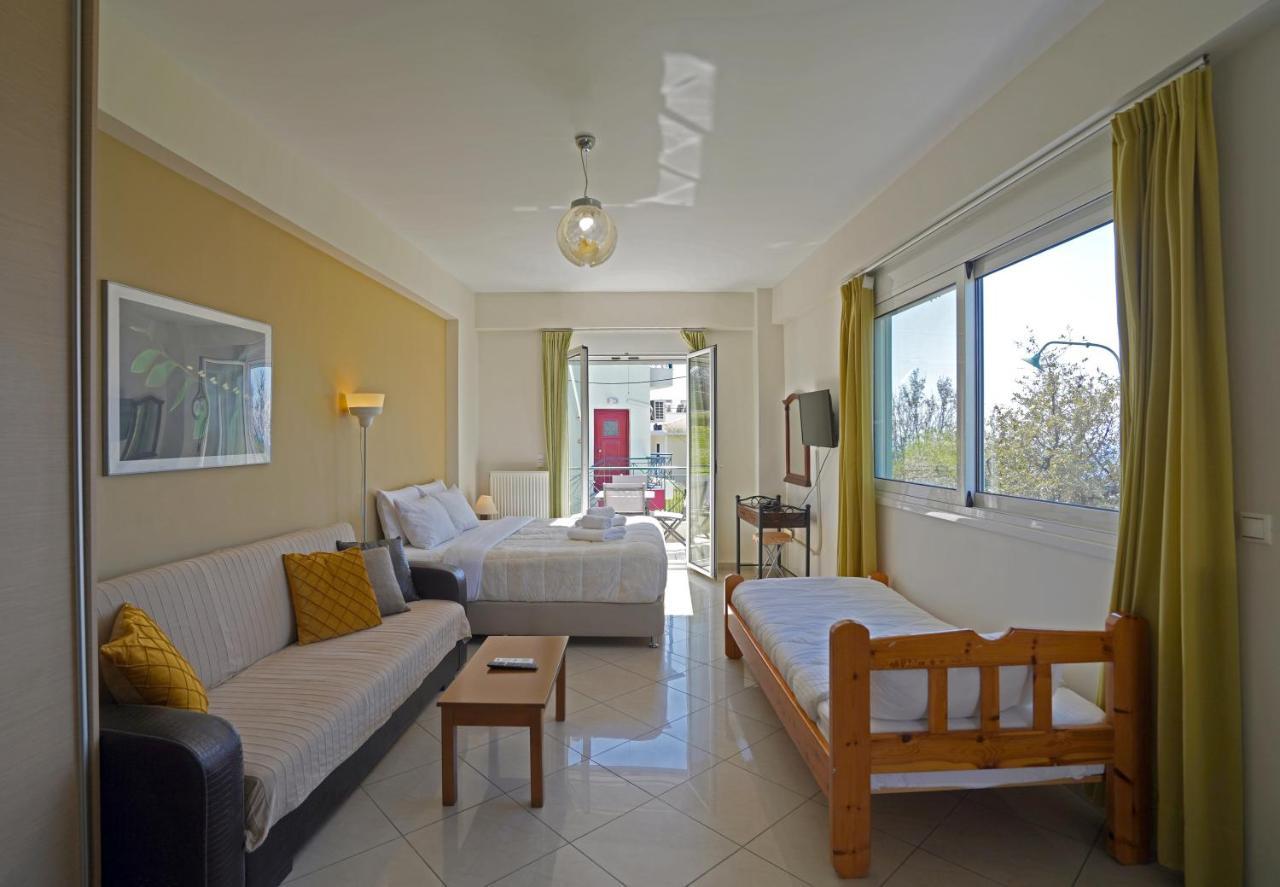 Semiramis Suites With Pool Kalamata Dış mekan fotoğraf