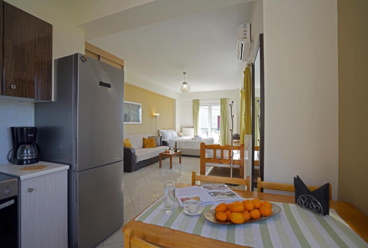 Semiramis Suites With Pool Kalamata Dış mekan fotoğraf