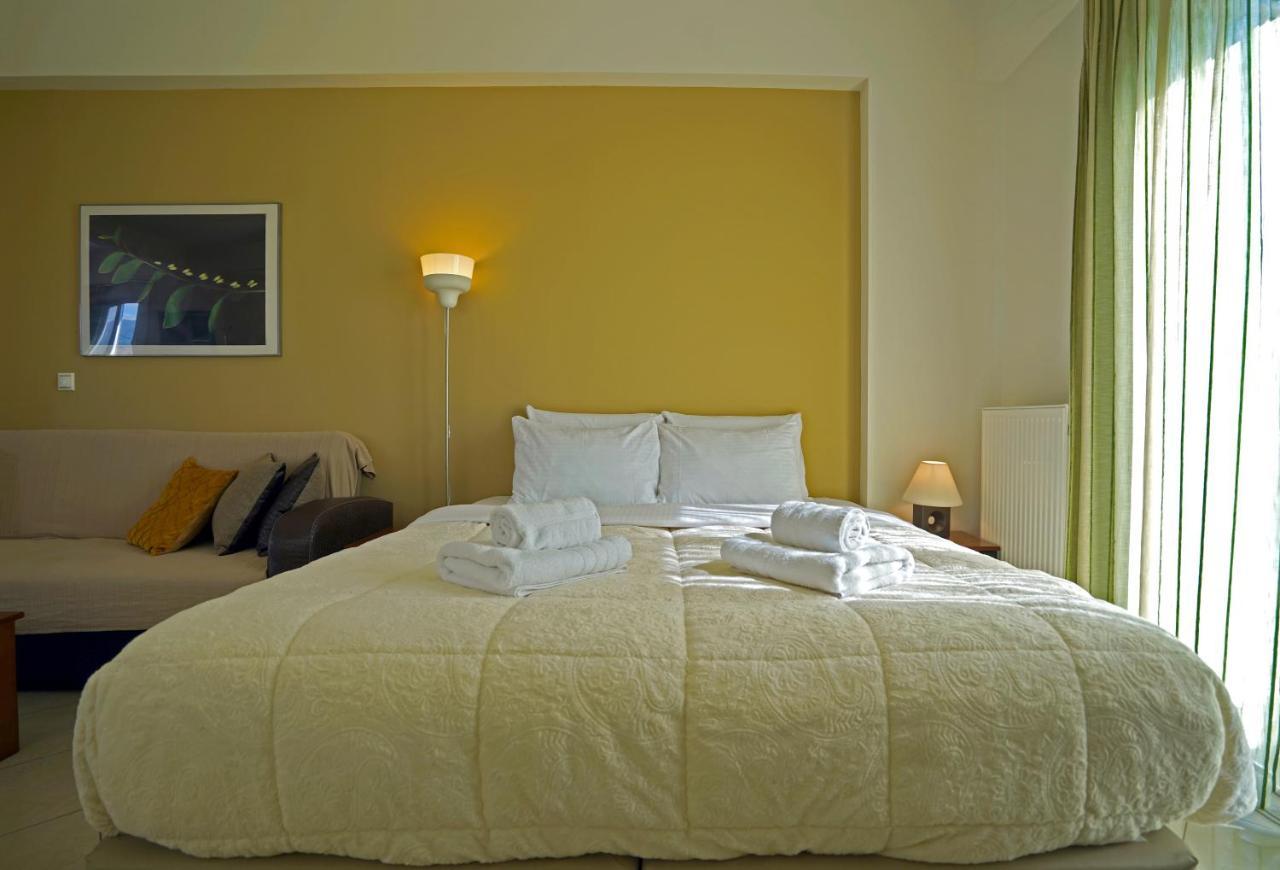 Semiramis Suites With Pool Kalamata Dış mekan fotoğraf