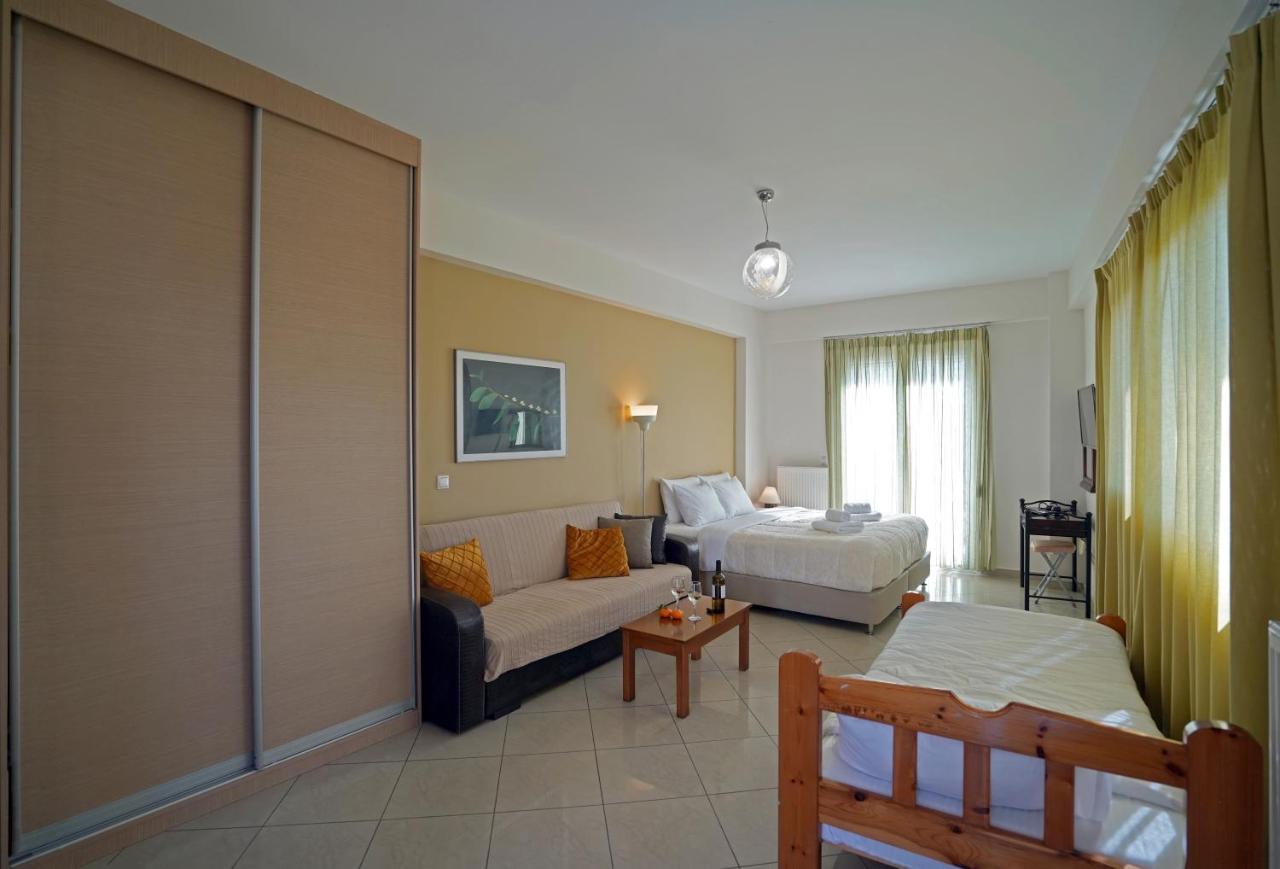 Semiramis Suites With Pool Kalamata Dış mekan fotoğraf