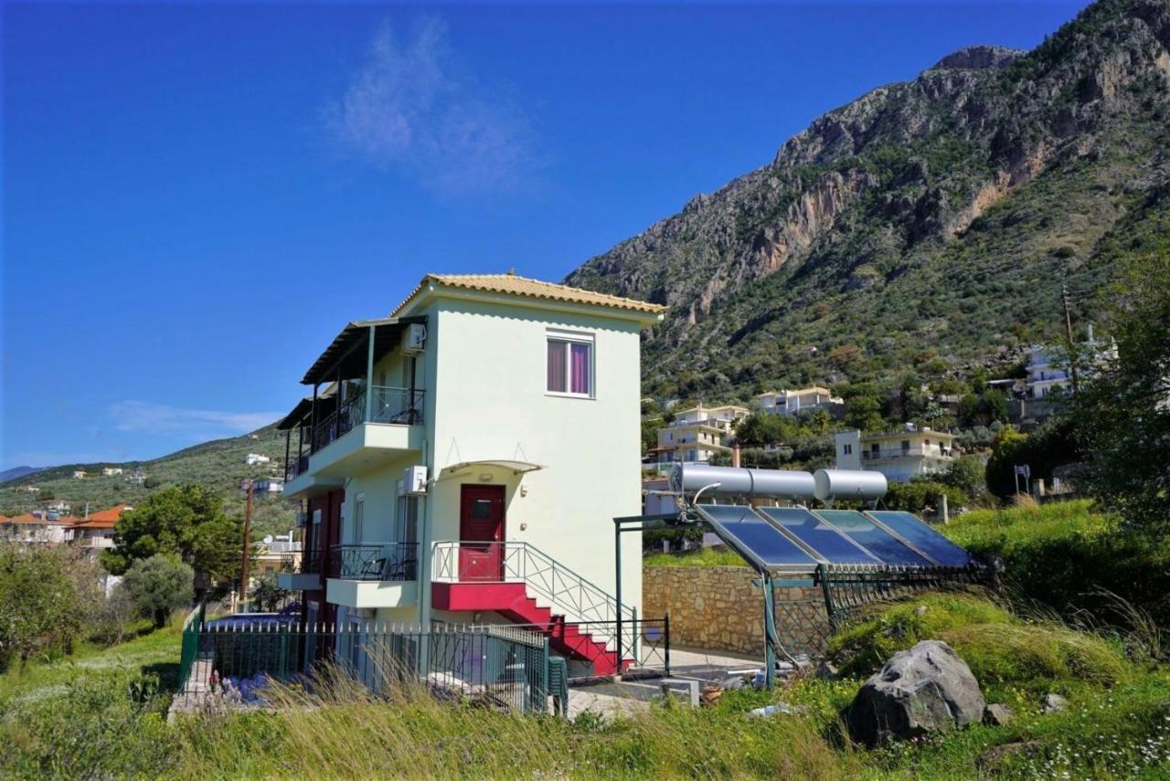 Semiramis Suites With Pool Kalamata Dış mekan fotoğraf