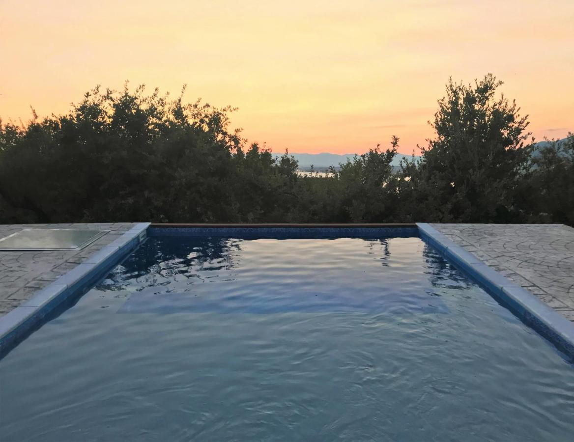 Semiramis Suites With Pool Kalamata Dış mekan fotoğraf
