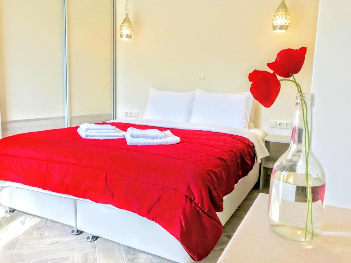 Semiramis Suites With Pool Kalamata Dış mekan fotoğraf